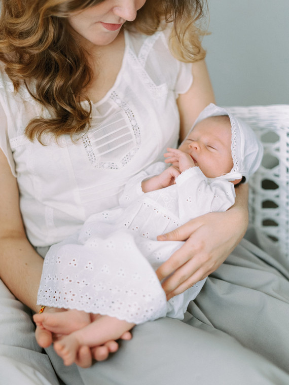 dreamy neutral newborn photos