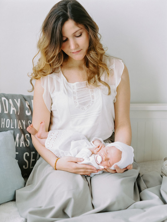 dreamy neutral newborn photos