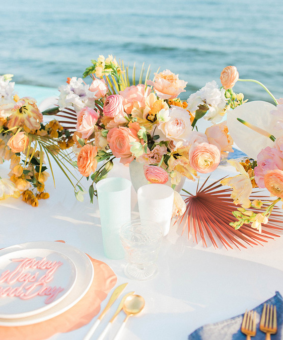Tropical tablescape