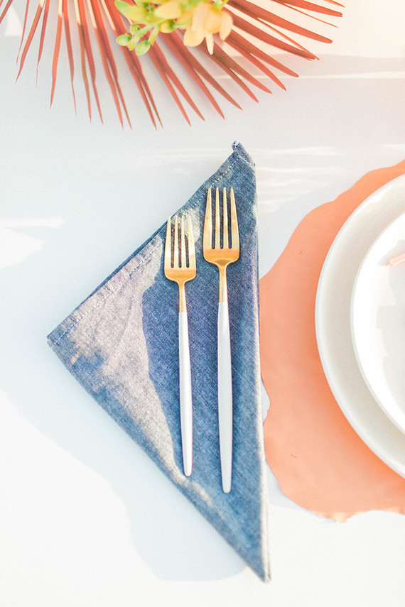 Tropical tablescape