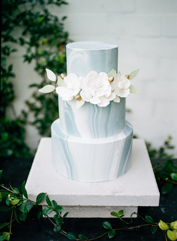 Marbled wedding cake