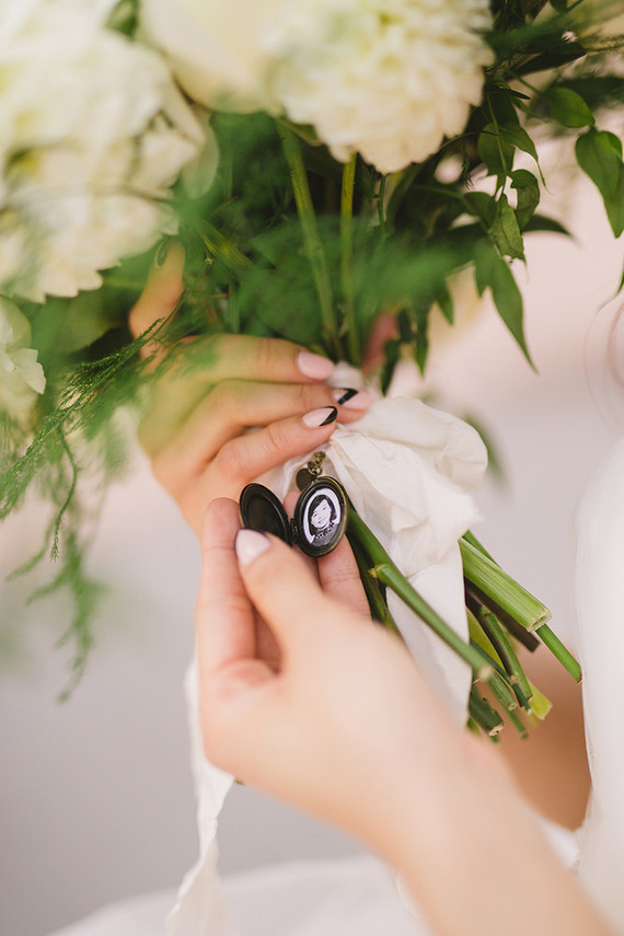 White bridal bouquet