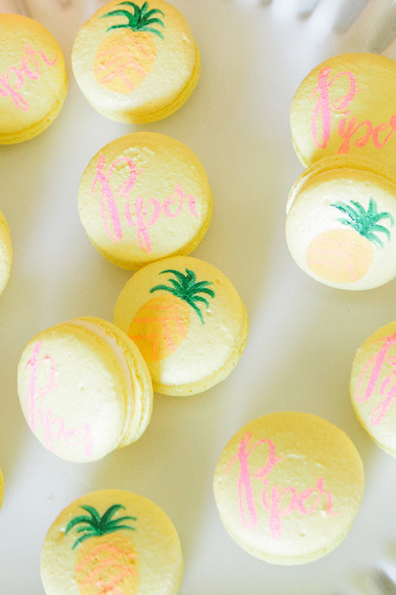 pineapple macarons