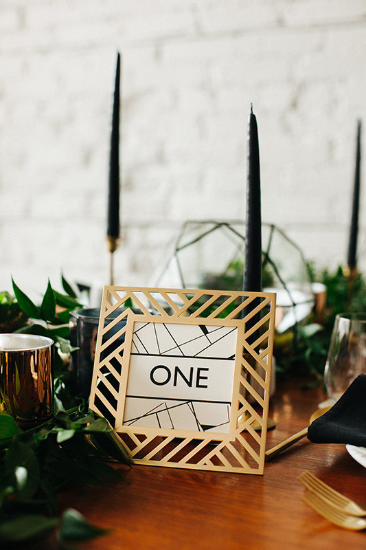 Modern table number
