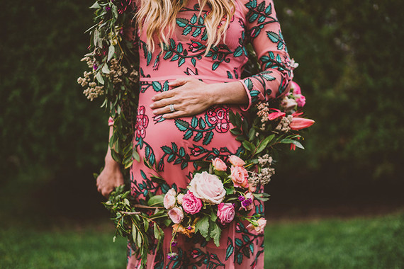 Floral pregnancy announcement