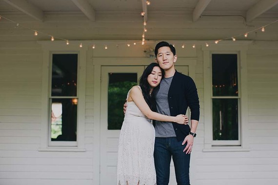 simple farmhouse maternity photos