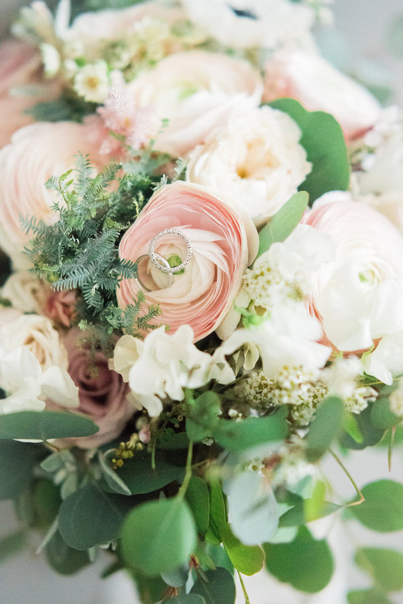 blush bridal bouquet
