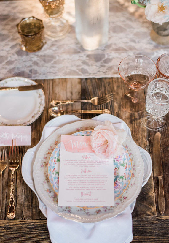 vintage reception decor