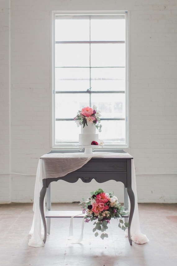 peony cake and bouquet