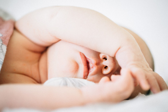 Natural light family newborn photos