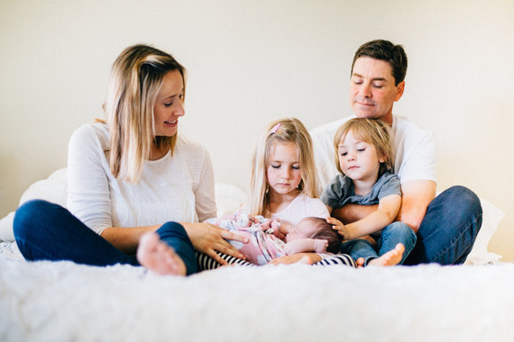 Natural light family newborn photos