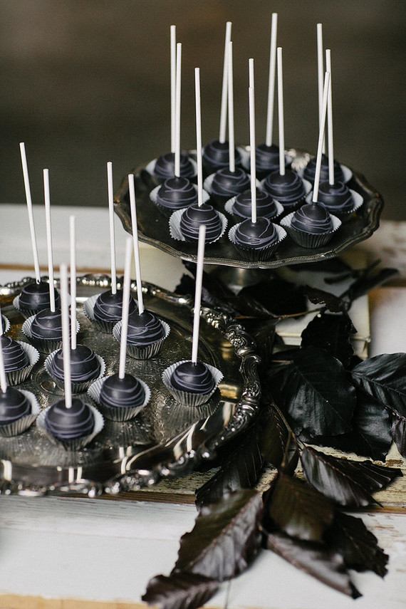 black cake pops Inspiration