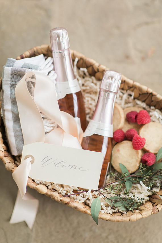 champagne welcome basket Inspiration