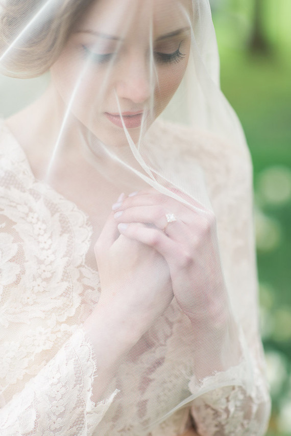 elegant bridal portraits