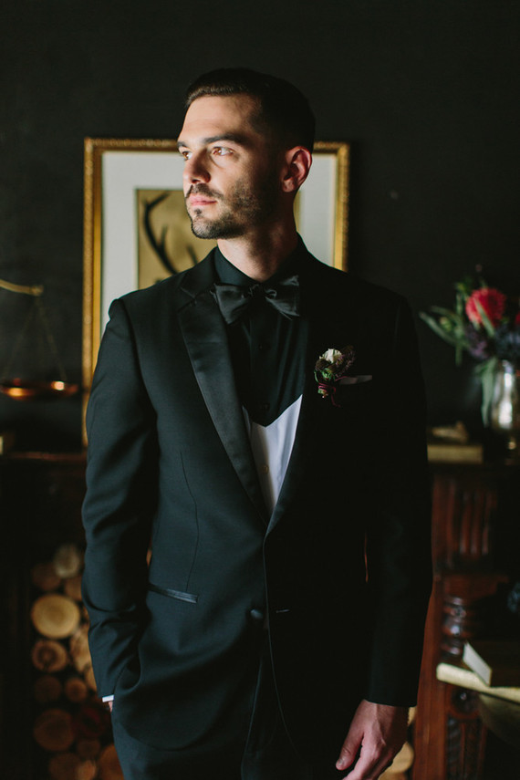 black and gold fall wedding ideas