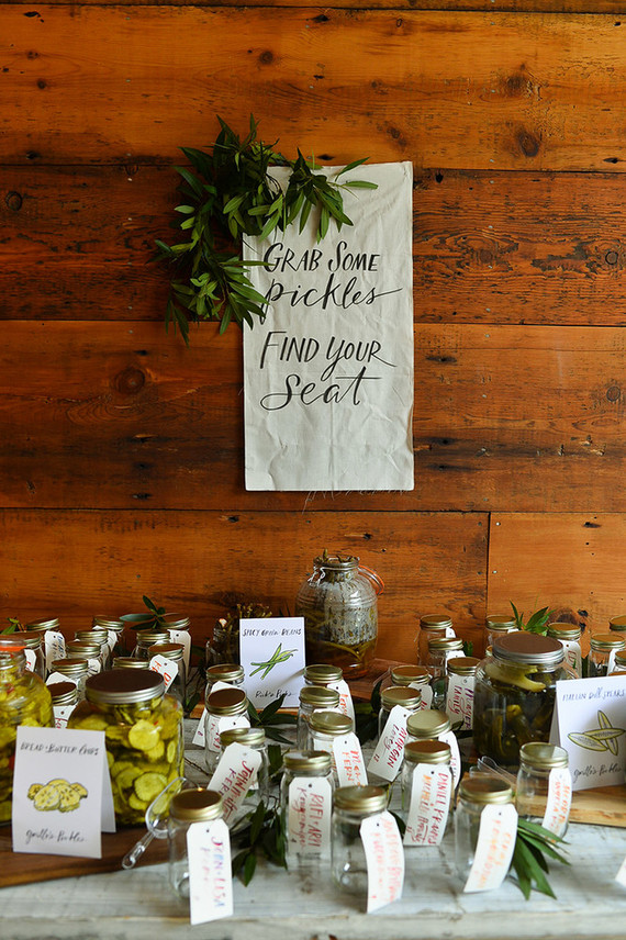 Seasonal foodie wedding favors