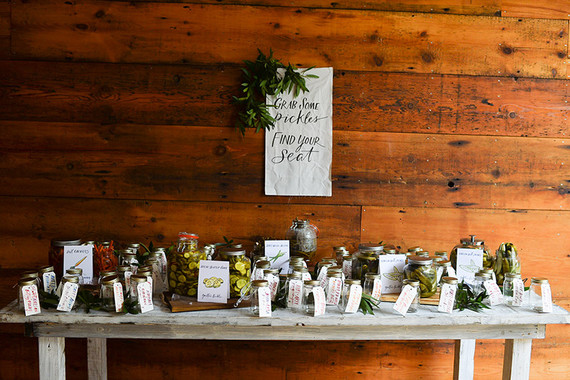 Seasonal foodie wedding favors