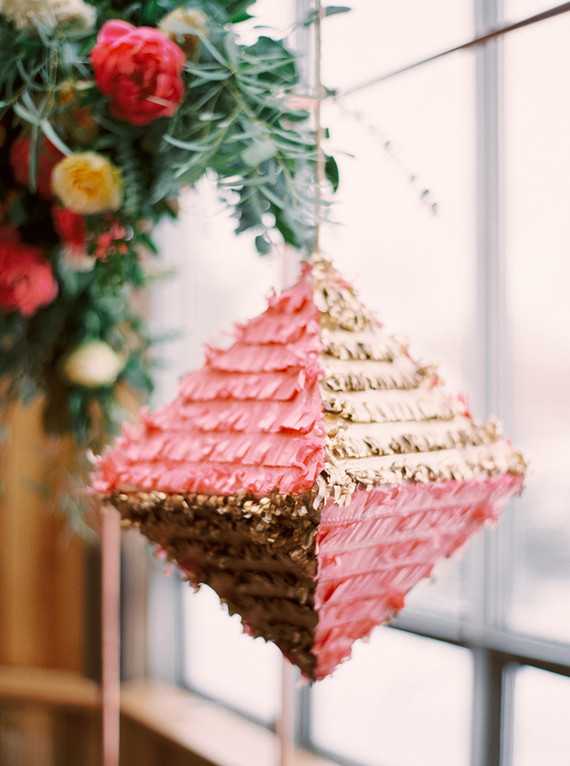 wedding piÃ±ata Inspiration