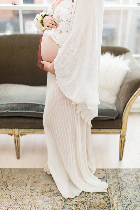 romantic formal maternity photos