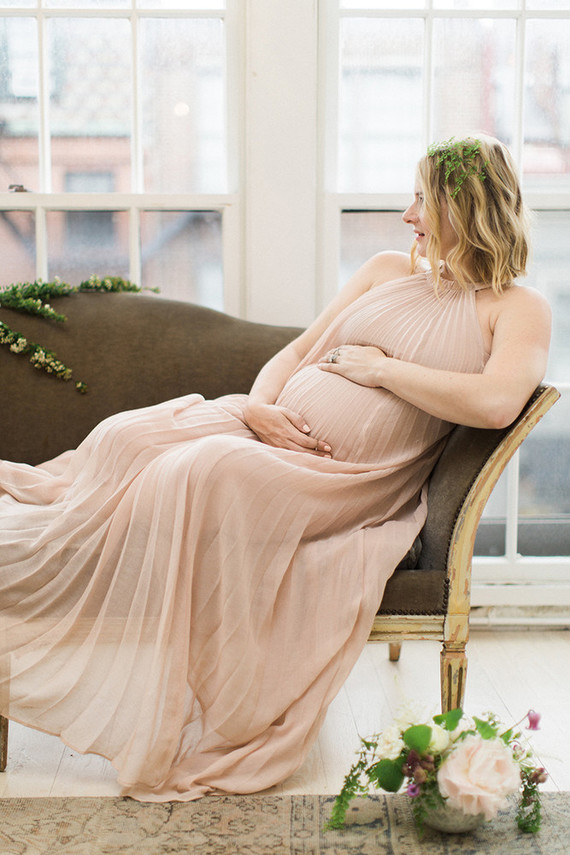 romantic formal maternity photos