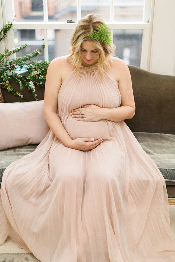 romantic formal maternity photos