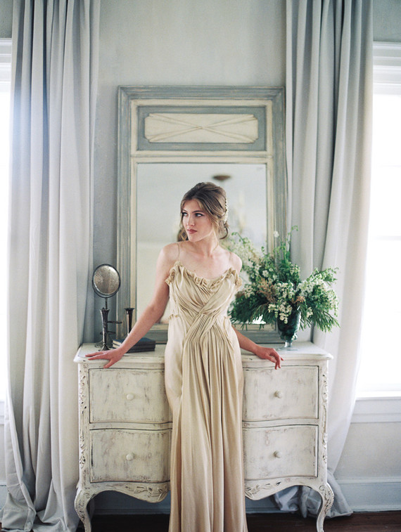 bride in dressing gown Inspiration