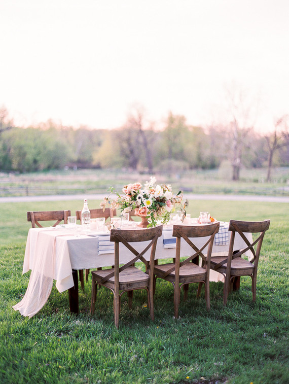 romantic outdoor tablescape