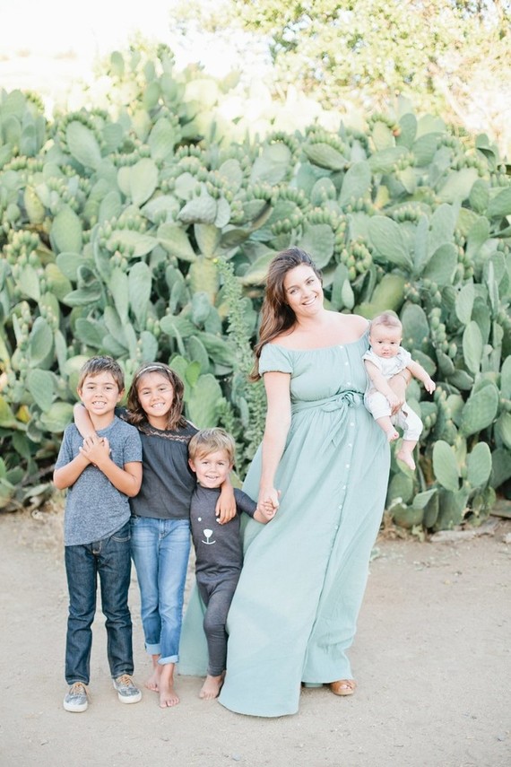 mama and four kids lifestyle session