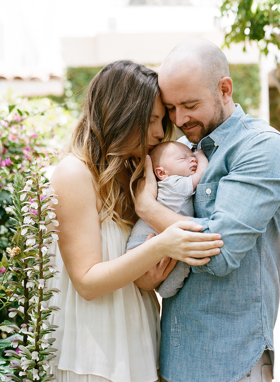 Modern newborn photos by Lacie Hansen