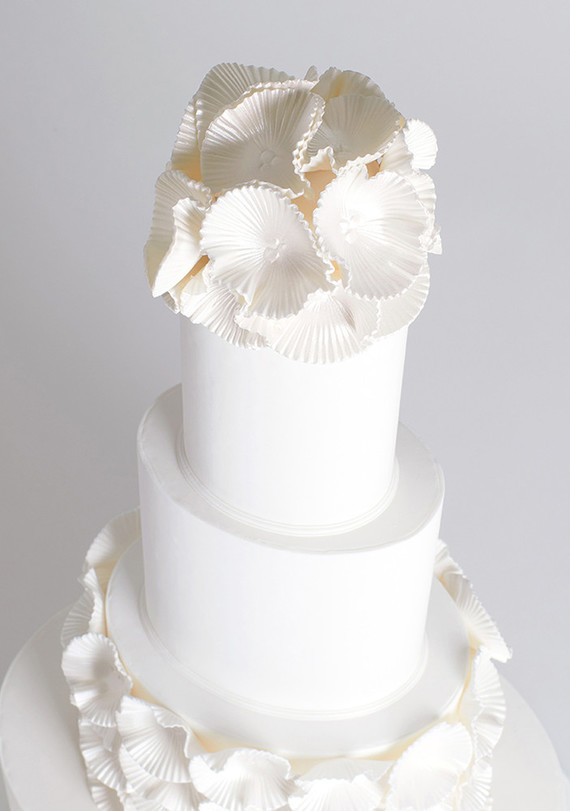 Modern wedding cake