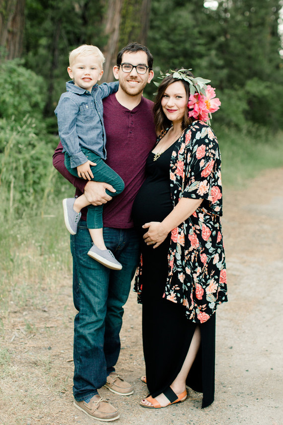 Rustic fall family maternity photos