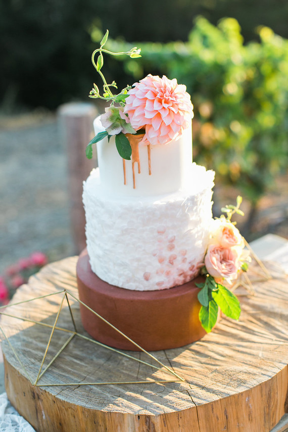 Modern wedding cake
