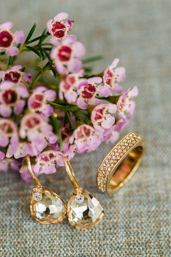 Wedding accessories