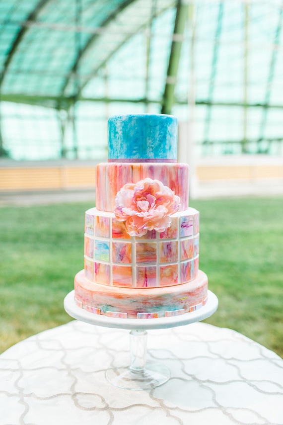 Modern watercolor wedding cake