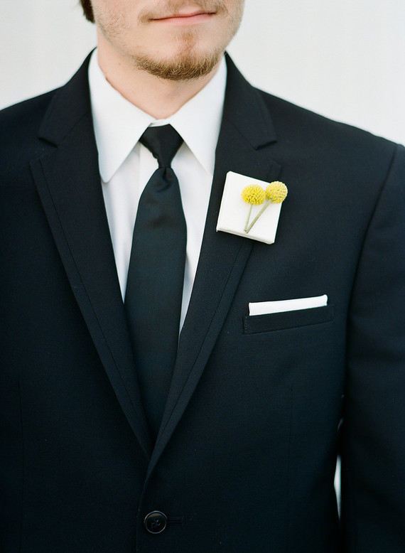 Modern groom boutonniÃ¨re Inspiration