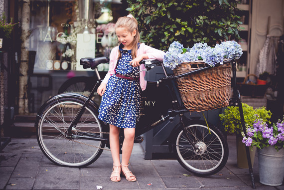 Sweet sisters shoot in London