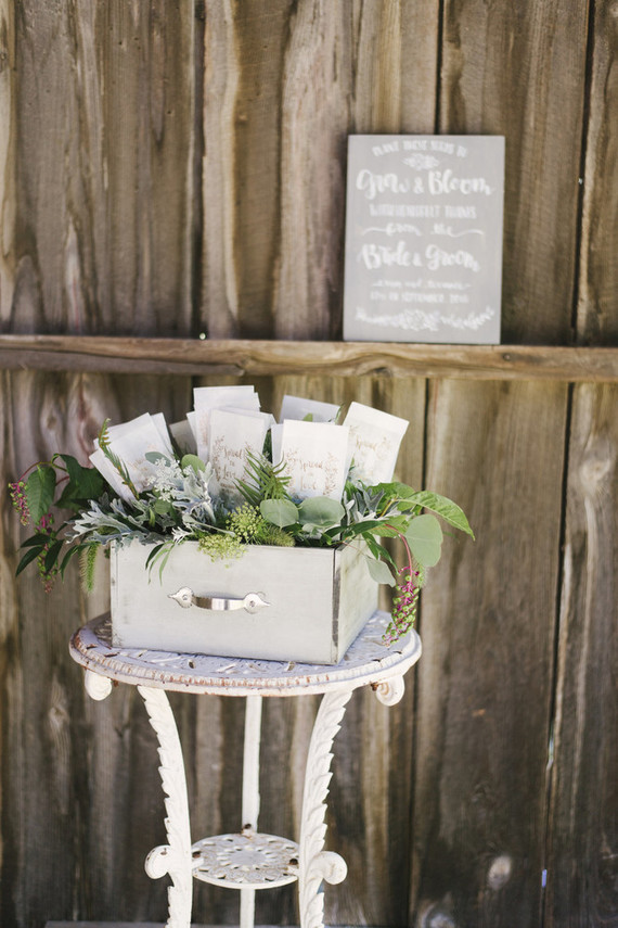 Rustic wedding decor