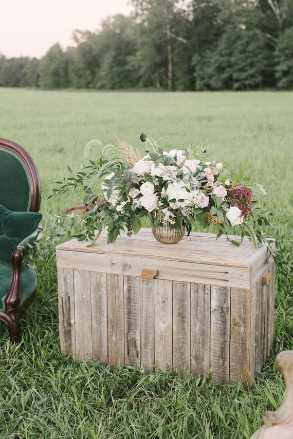 Rustic wedding decor