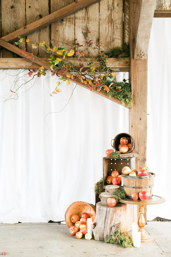 Fall wedding decor