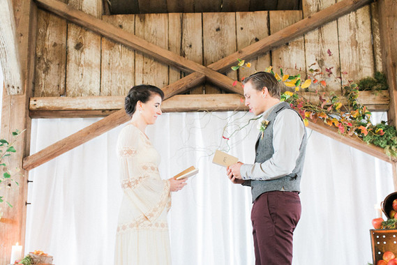Fall wedding ceremony