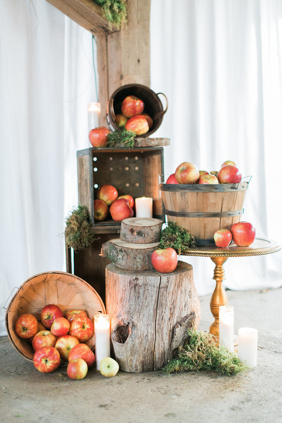 Fall wedding decor