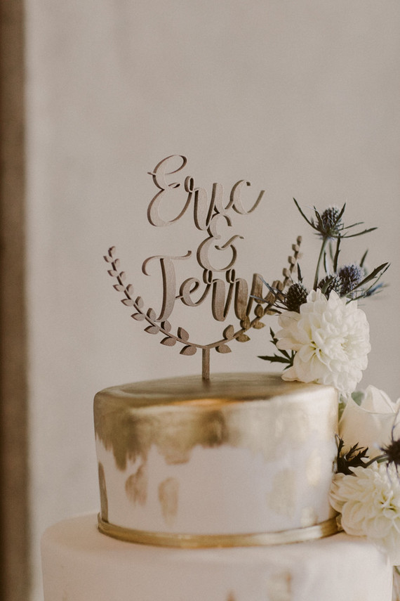 Gold wedding cake Inspiration