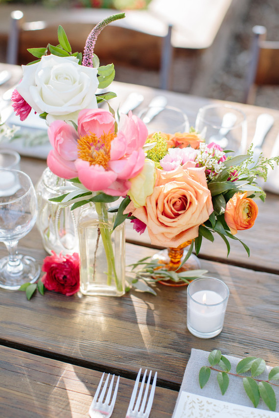 Bright summer wedding decor