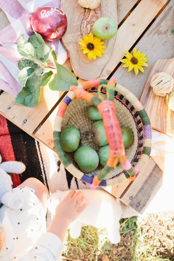 kids apple picking party