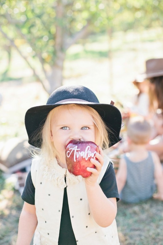 kids apple picking party
