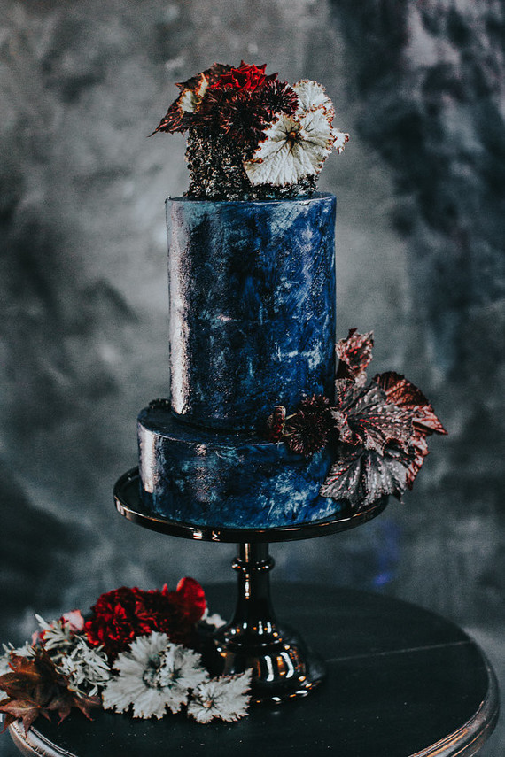 Deep blue wedding cake