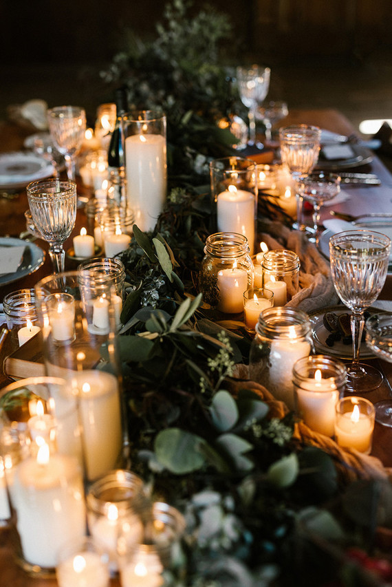 Fall barn wedding decor