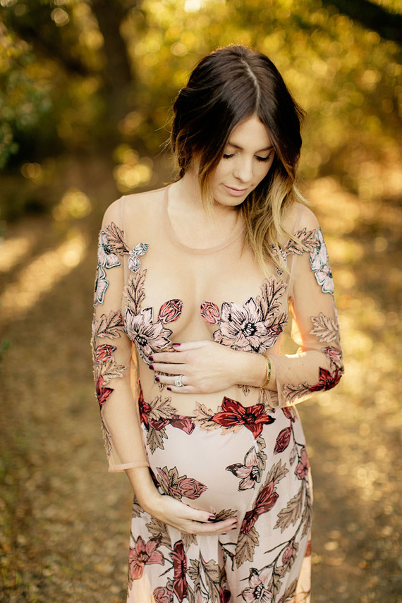 fashionable sexy maternity photos