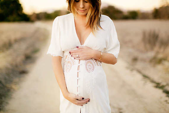 fashionable sexy maternity photos