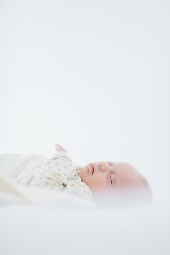 neutral natural newborn photos